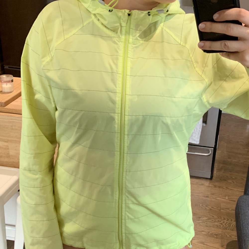 Athleta lightweight reflective rain jacket